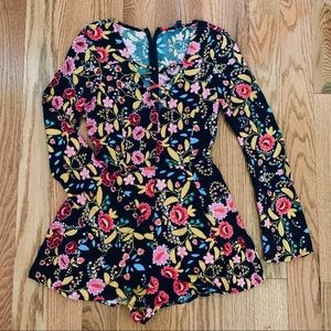 (Sz 0) Express Long sleeve Floral Romper